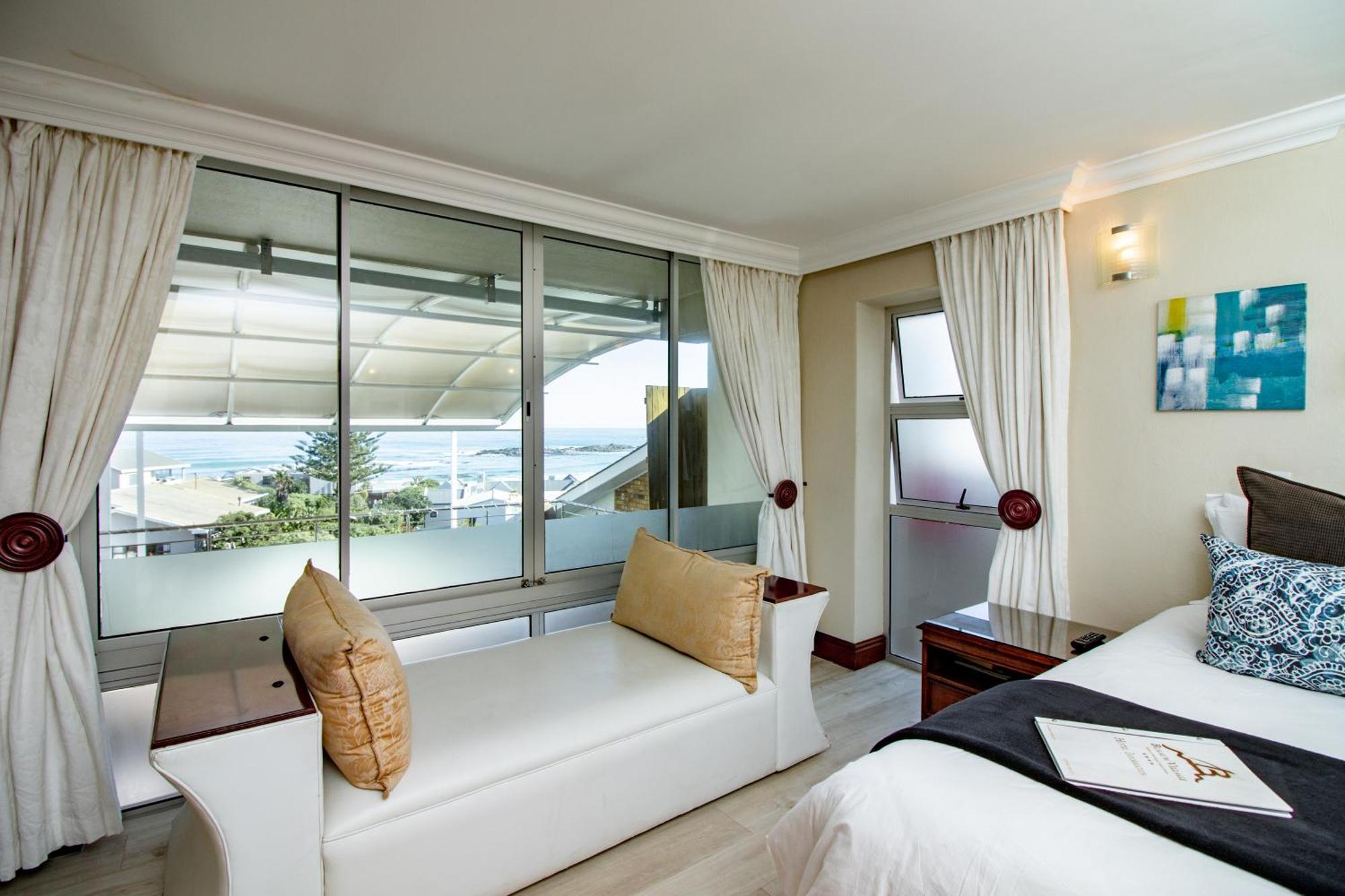 Blaauw Village Guest House Bloubergstrand Buitenkant foto