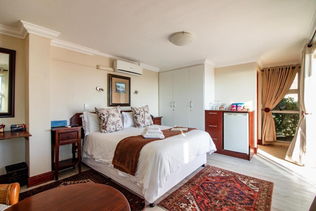 Blaauw Village Guest House Bloubergstrand Buitenkant foto