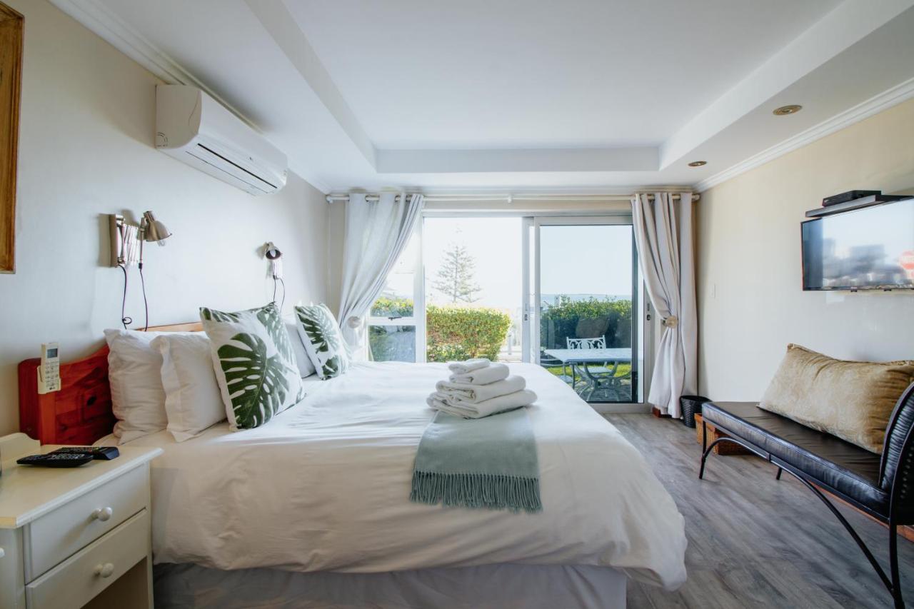 Blaauw Village Guest House Bloubergstrand Buitenkant foto
