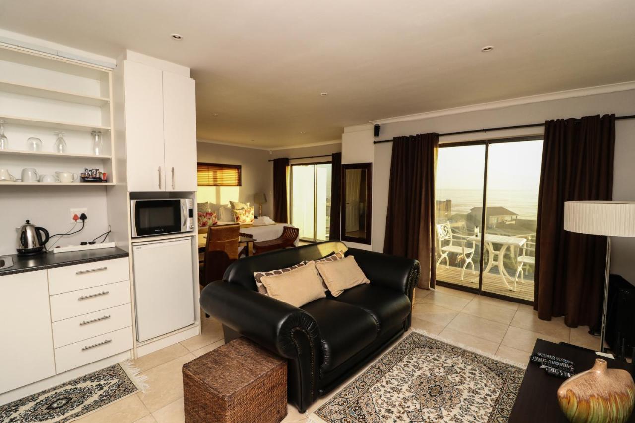 Blaauw Village Guest House Bloubergstrand Buitenkant foto