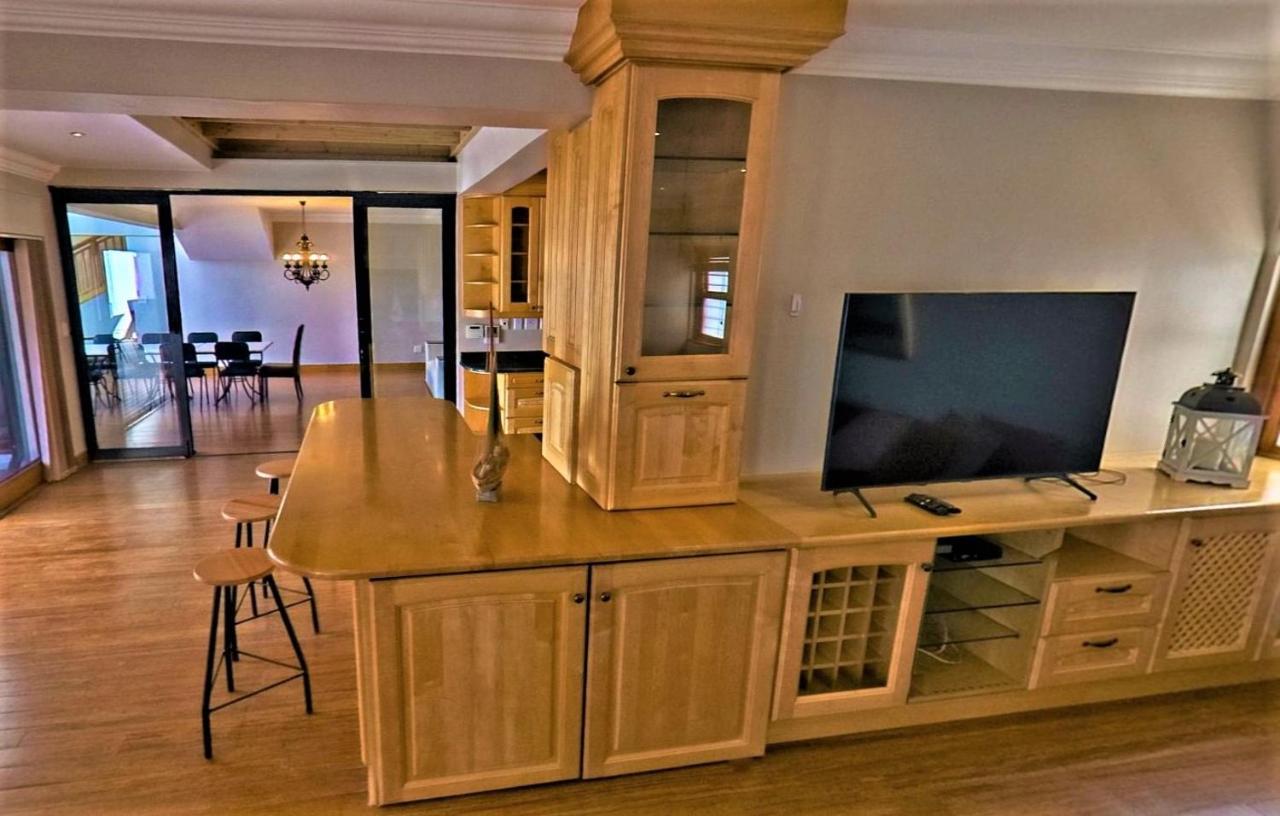 Blaauw Village Guest House Bloubergstrand Buitenkant foto