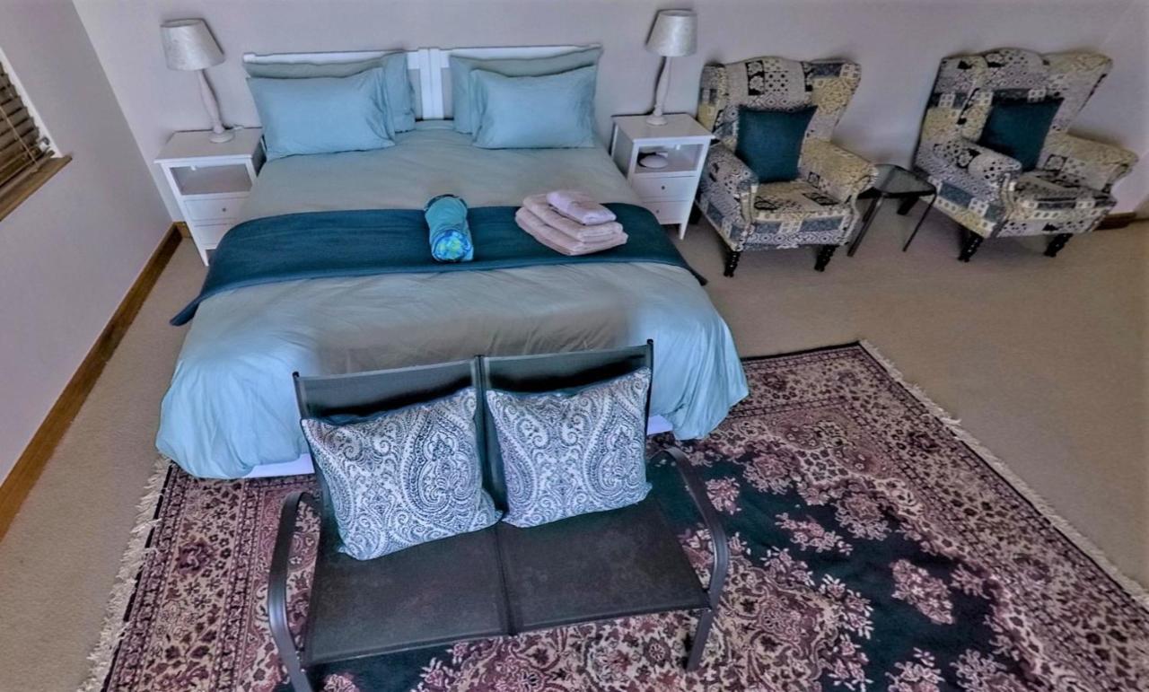 Blaauw Village Guest House Bloubergstrand Buitenkant foto