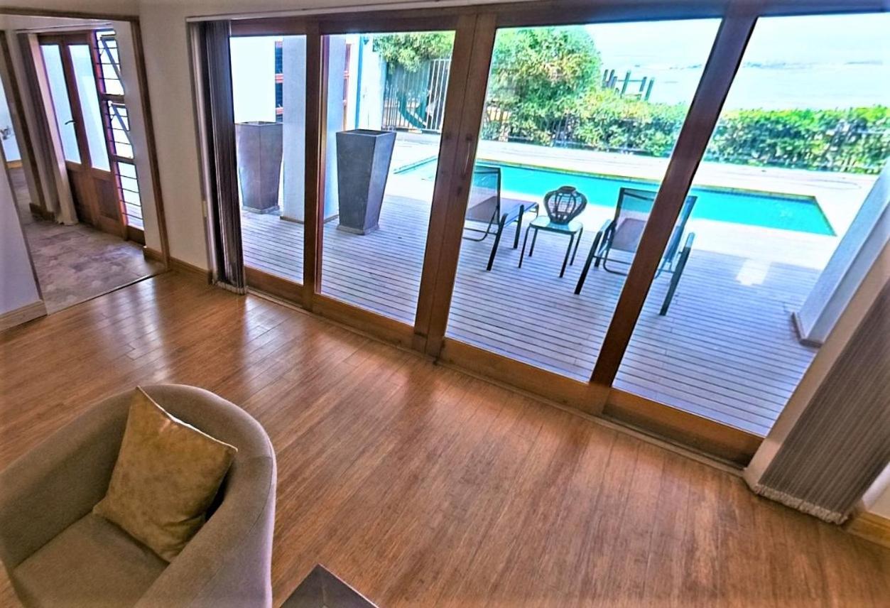 Blaauw Village Guest House Bloubergstrand Buitenkant foto