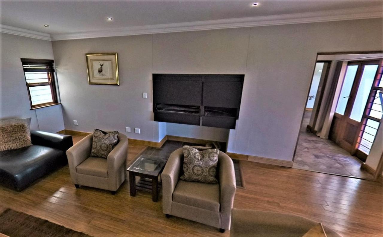 Blaauw Village Guest House Bloubergstrand Buitenkant foto