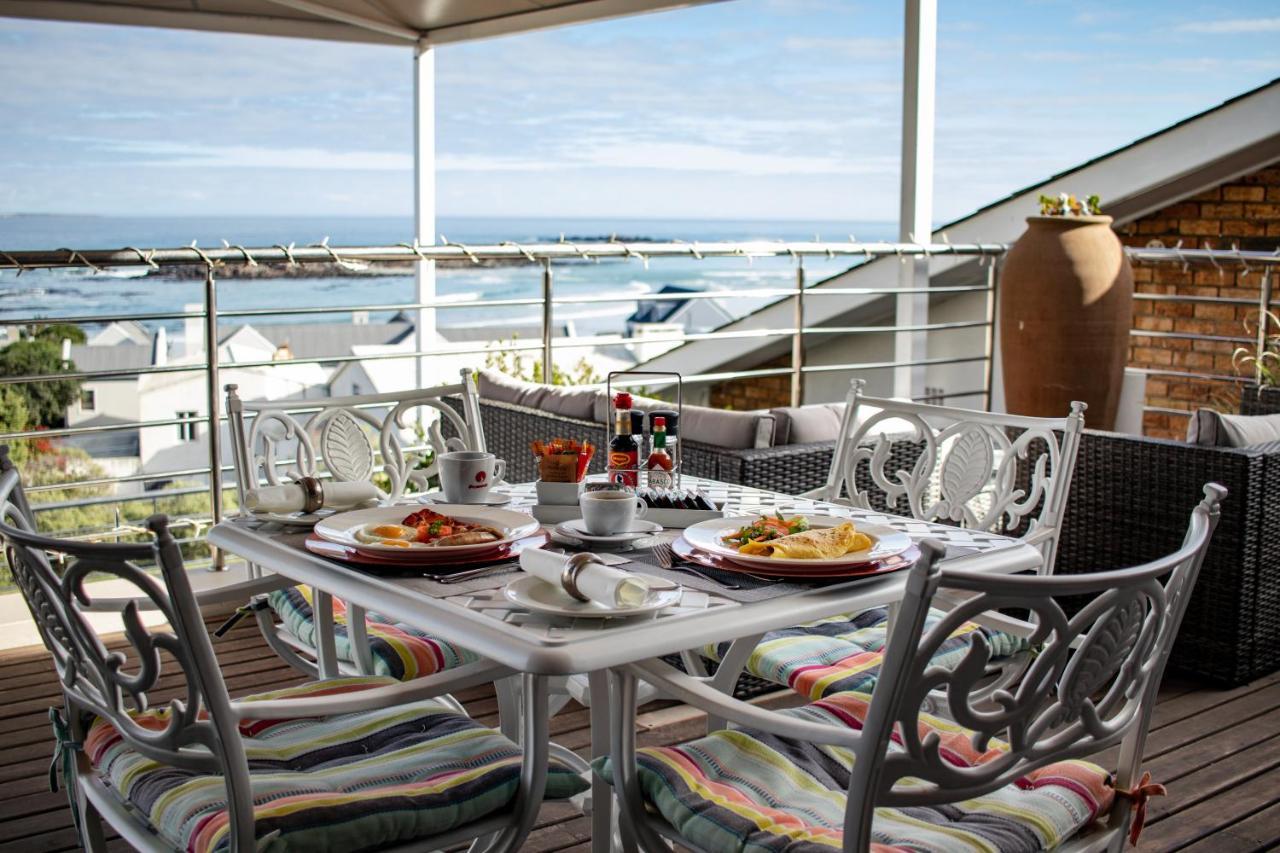 Blaauw Village Guest House Bloubergstrand Buitenkant foto